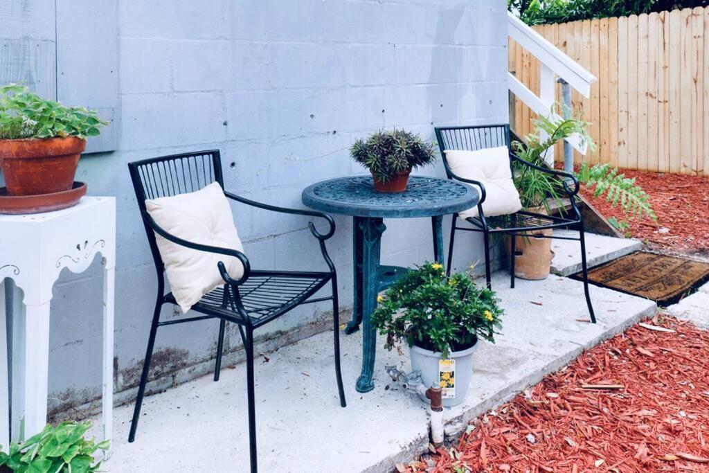 Hidden Couples Loft Retreat In Heights Foodie District Tampa Extérieur photo