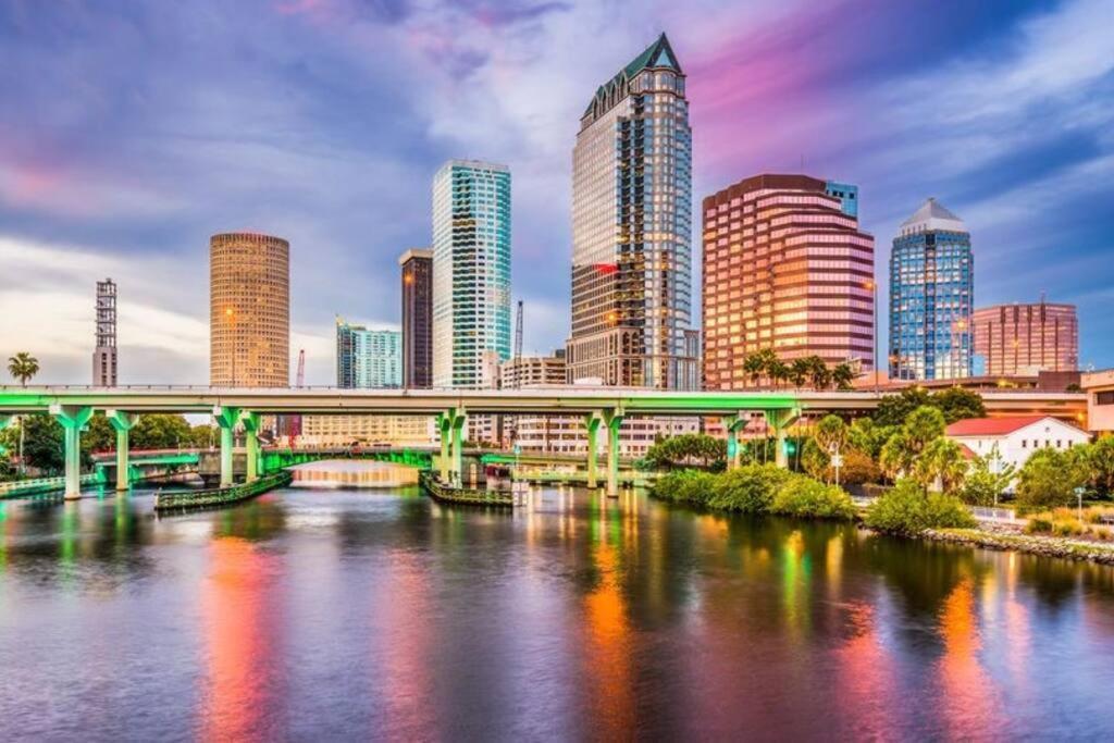 Hidden Couples Loft Retreat In Heights Foodie District Tampa Extérieur photo