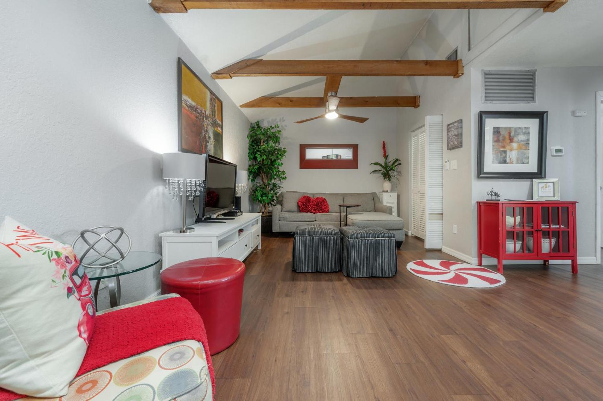 Hidden Couples Loft Retreat In Heights Foodie District Tampa Extérieur photo