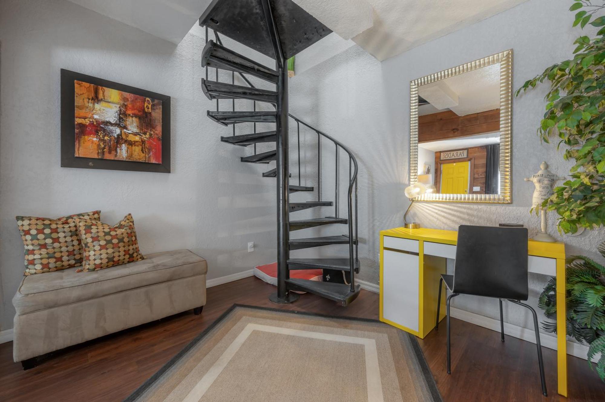Hidden Couples Loft Retreat In Heights Foodie District Tampa Extérieur photo