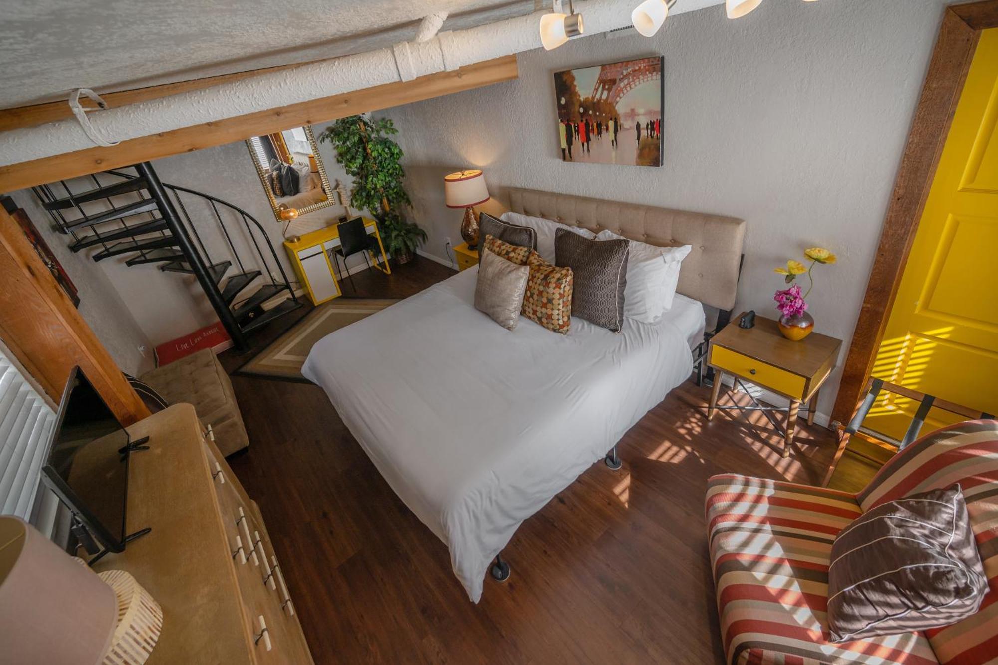 Hidden Couples Loft Retreat In Heights Foodie District Tampa Extérieur photo