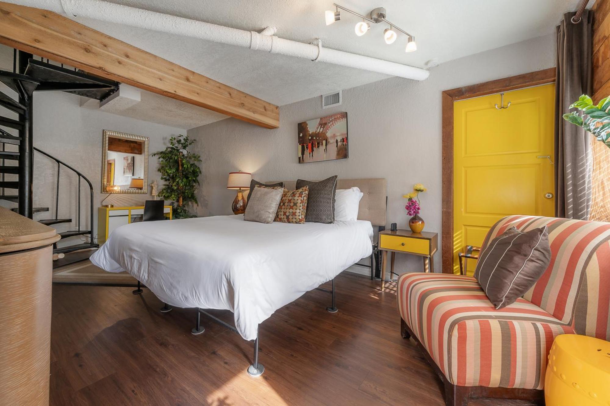 Hidden Couples Loft Retreat In Heights Foodie District Tampa Extérieur photo